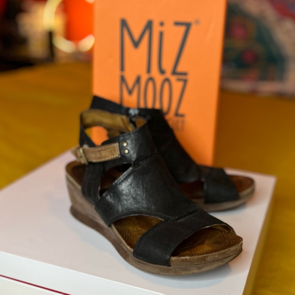 Mix Mooz Scout Black Leather Wedge Sandal EU 40 US 9